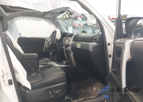 2018 Toyota 4Runner Sr5 Premium z USA, uszkodzony, nr VIN JTEBU5JR3J5488724